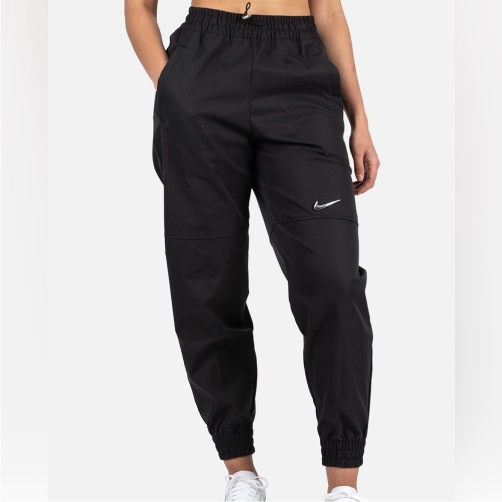 Nike Swoosh Jogger Pant